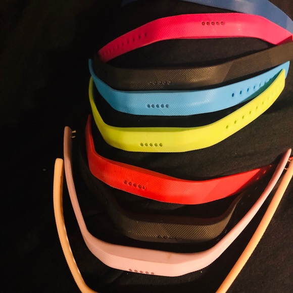 Multi colors fitbit flex2  rubber bands 9 pieces - Picture 3 of 5